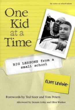 Paperback - One Kid at a Time: Big Lessons from a Small School - 9780807741535 - V9780807741535