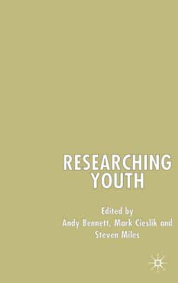 Mark Cieslik - Researching Youth - 9781403905734 - V9781403905734