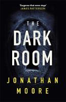 Jonathan Moore - The Dark Room - 9781409165040 - V9781409165040