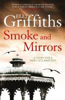 Elly Griffiths - Smoke and Mirrors: The Brighton Mysteries 2 - 9781784290283 - V9781784290283